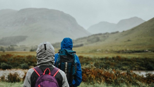 Lansia Puncak Gunung: Persiapan & Tips Pendakian Aman
