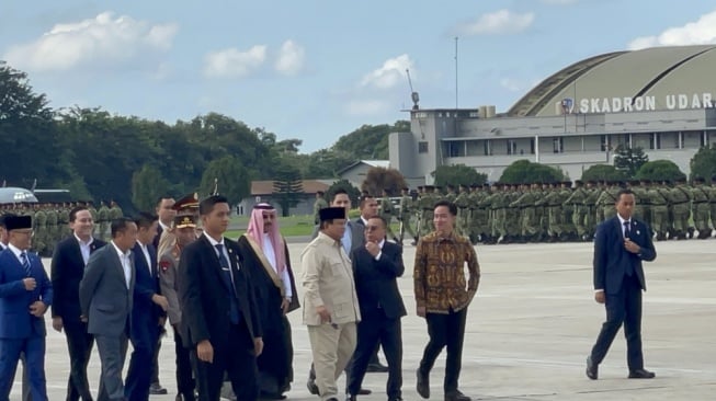 Rahasia Pertemuan Prabowo-Dasco Sebelum Berangkat Haji: Terungkap!
